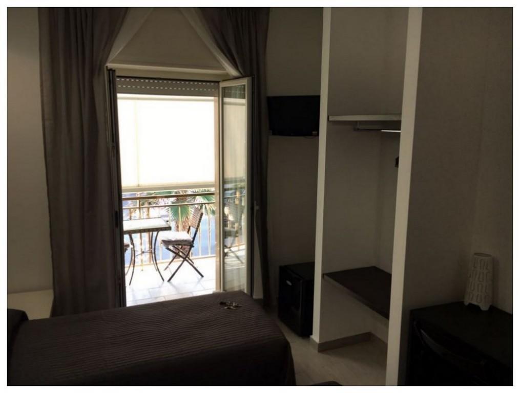 Rooms La Perla Del Mare Маргерита-ді-Савоя Екстер'єр фото